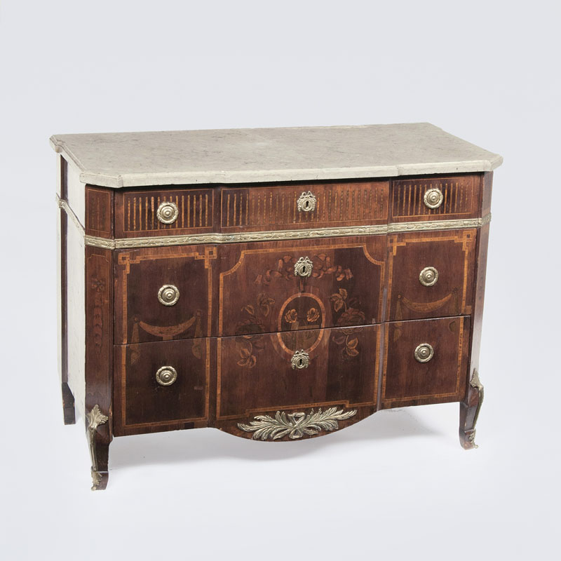 A Commode in Transition Style