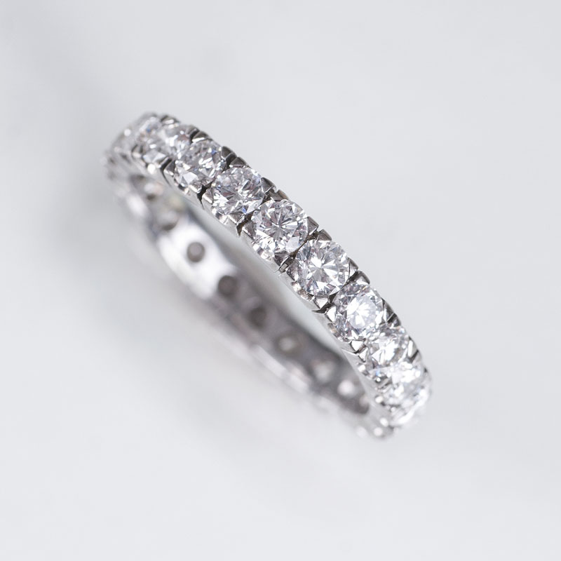 A memory diamond ring