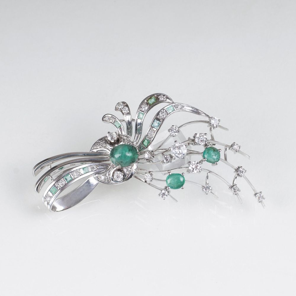 A Vintage brooch with emeralds and diamonds