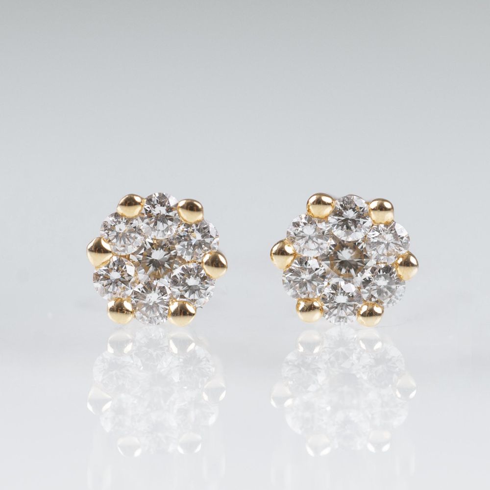 A Pair of Diamond Earstuds