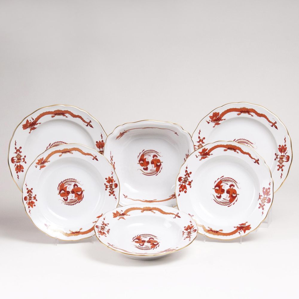 A Red Dragon Porcelain Set