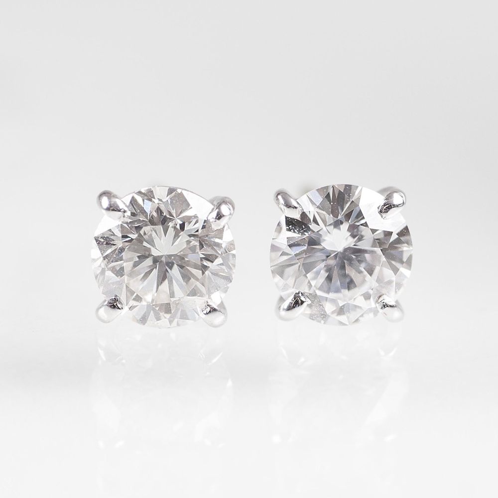 A Pair of Solitaire Diamond Earstuds