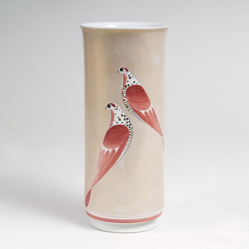 Zylindrische Vase mit Taubendekor