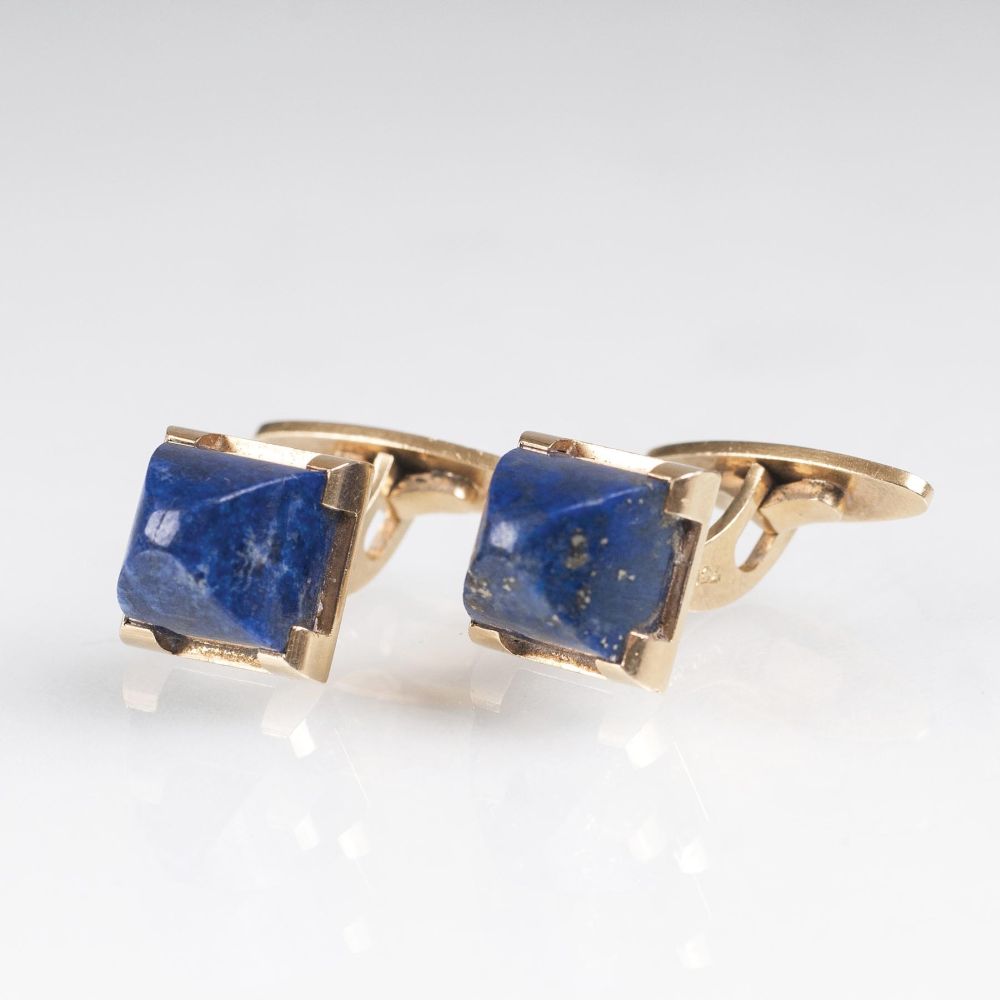 A Pair of Cufflinks with Lapis Lazuli