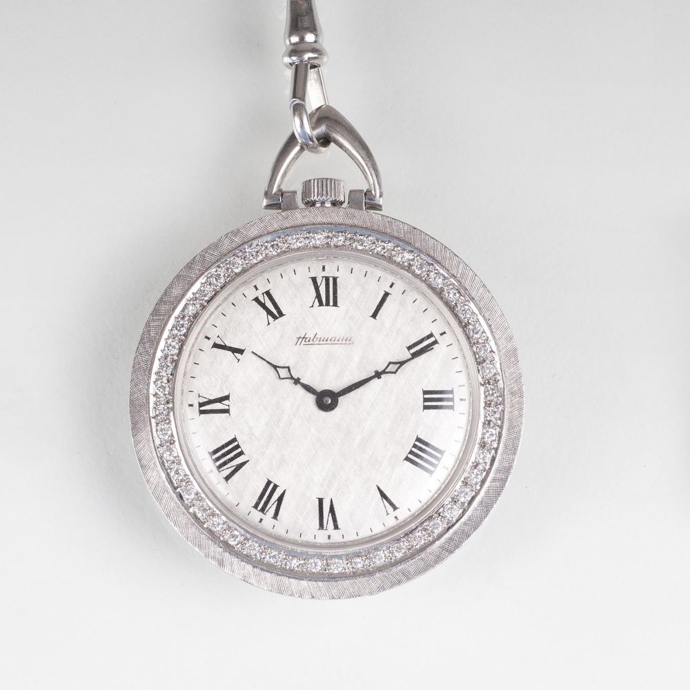 A Vintage Watchpendant with diamonds
