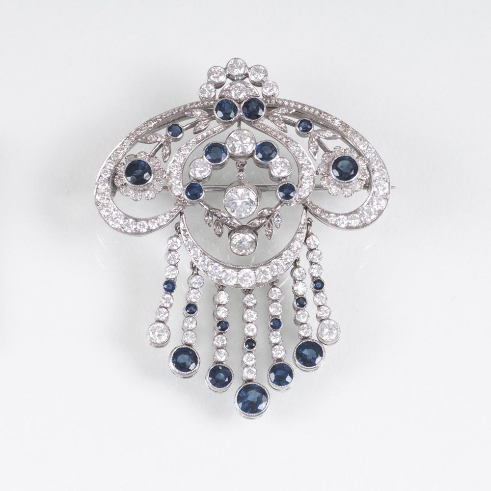 An extraordinary Art-déco Diamond Sapphire Brooch