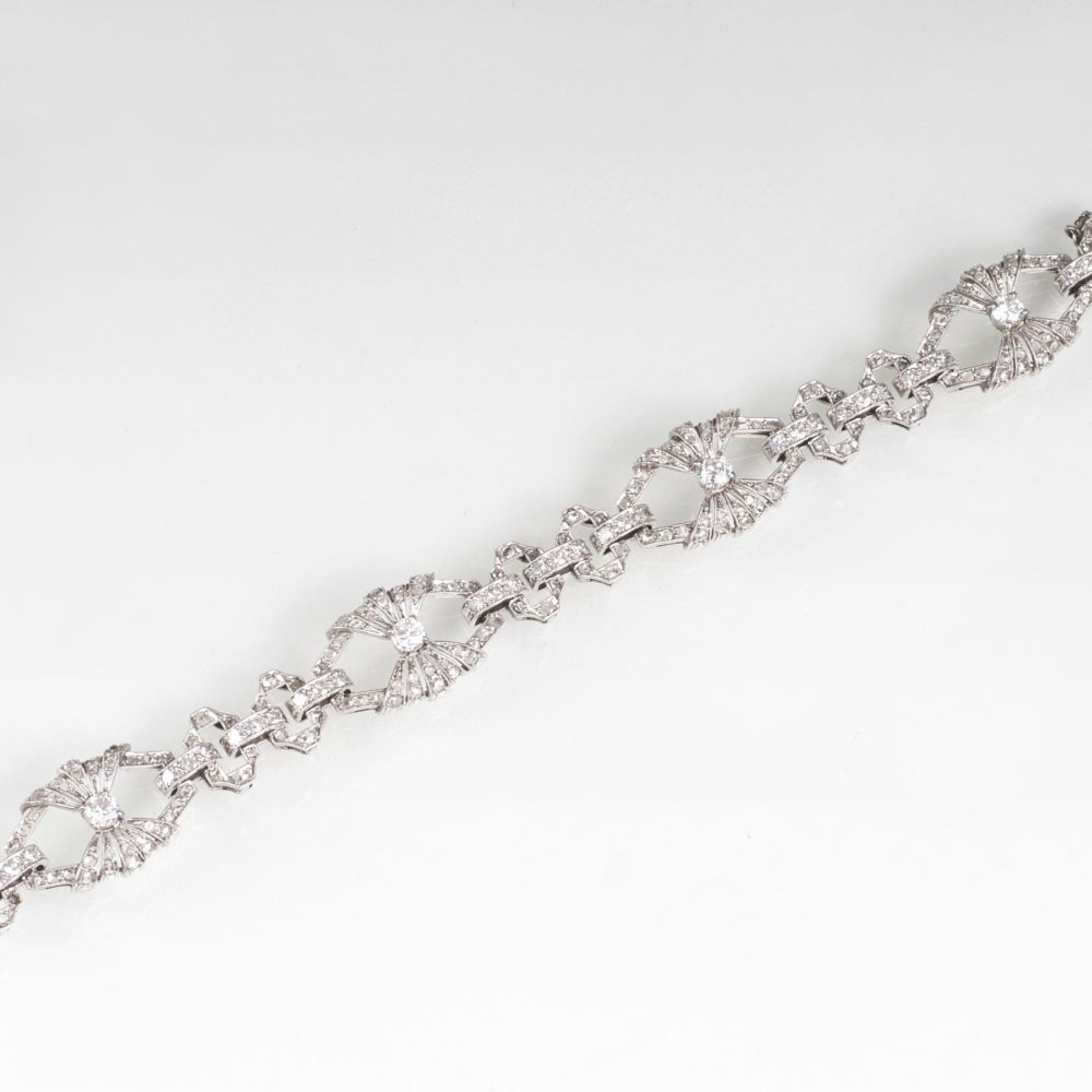 An Art-déco Diamond Bracelet - image 2
