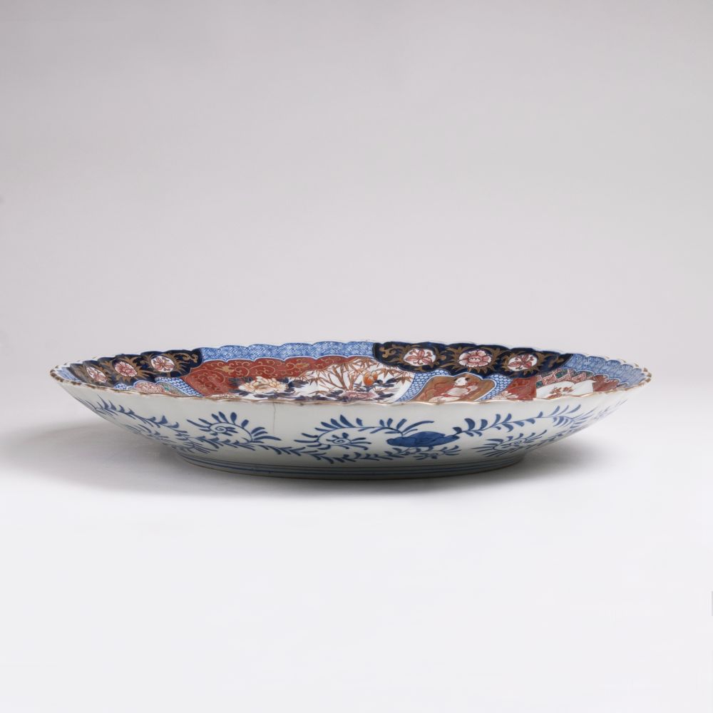 A Large and Decorative Imari Platter - image 2