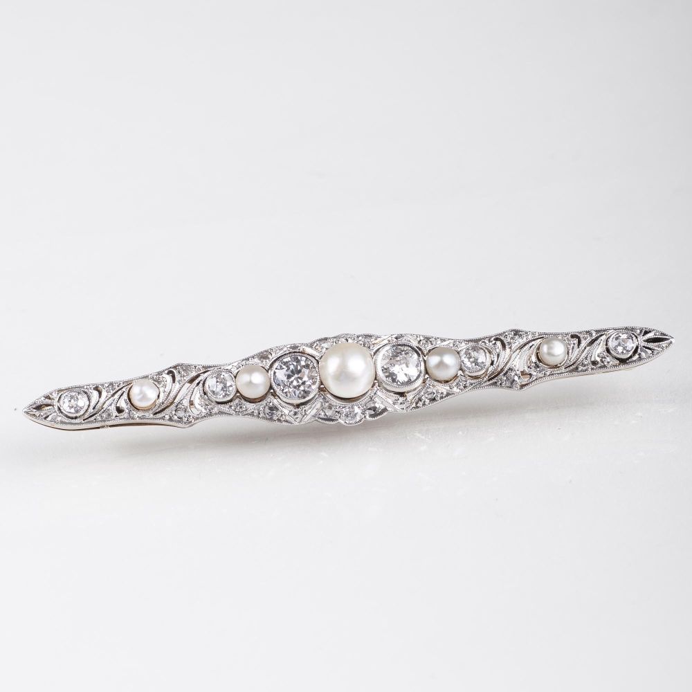 An Art Déco Diamond Pearl Brooch