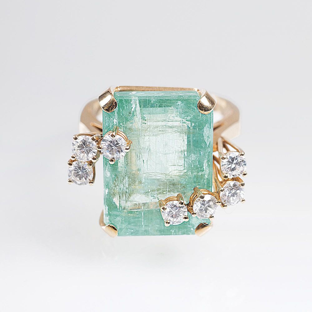 A Vintage Emerald Diamond Ring