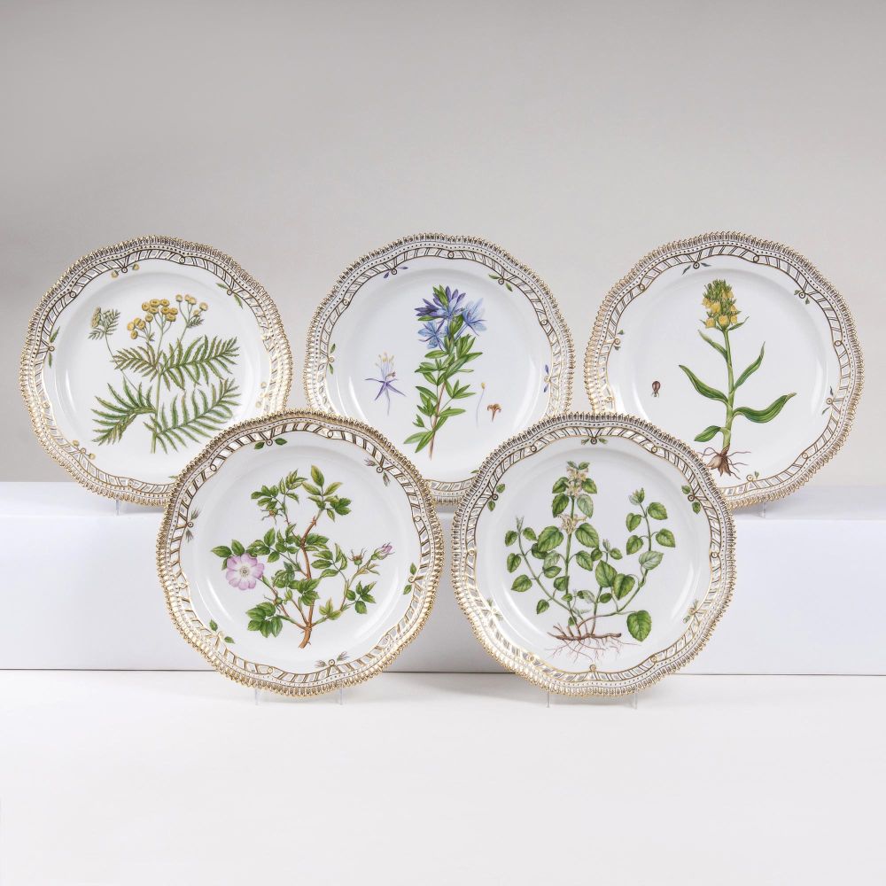 A Set of 5 Pierced  'Flora Danica' Dinner Plates