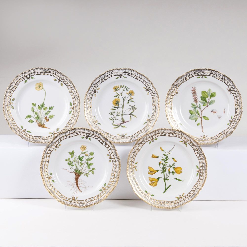 A Set of 5 Pierced 'Flora Danica' Starter Plates