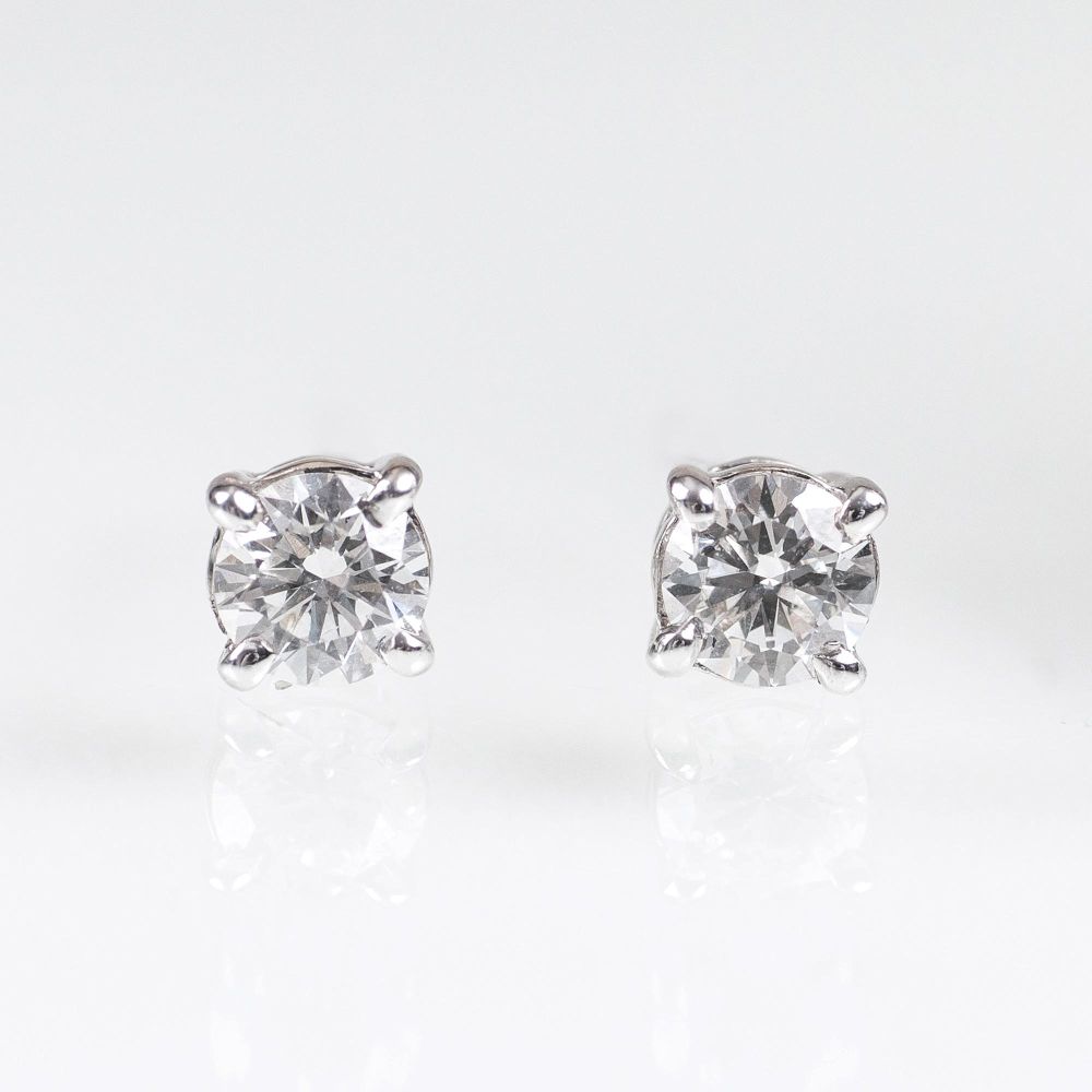A Pair of Solitaire Diamond Earstuds - image 2