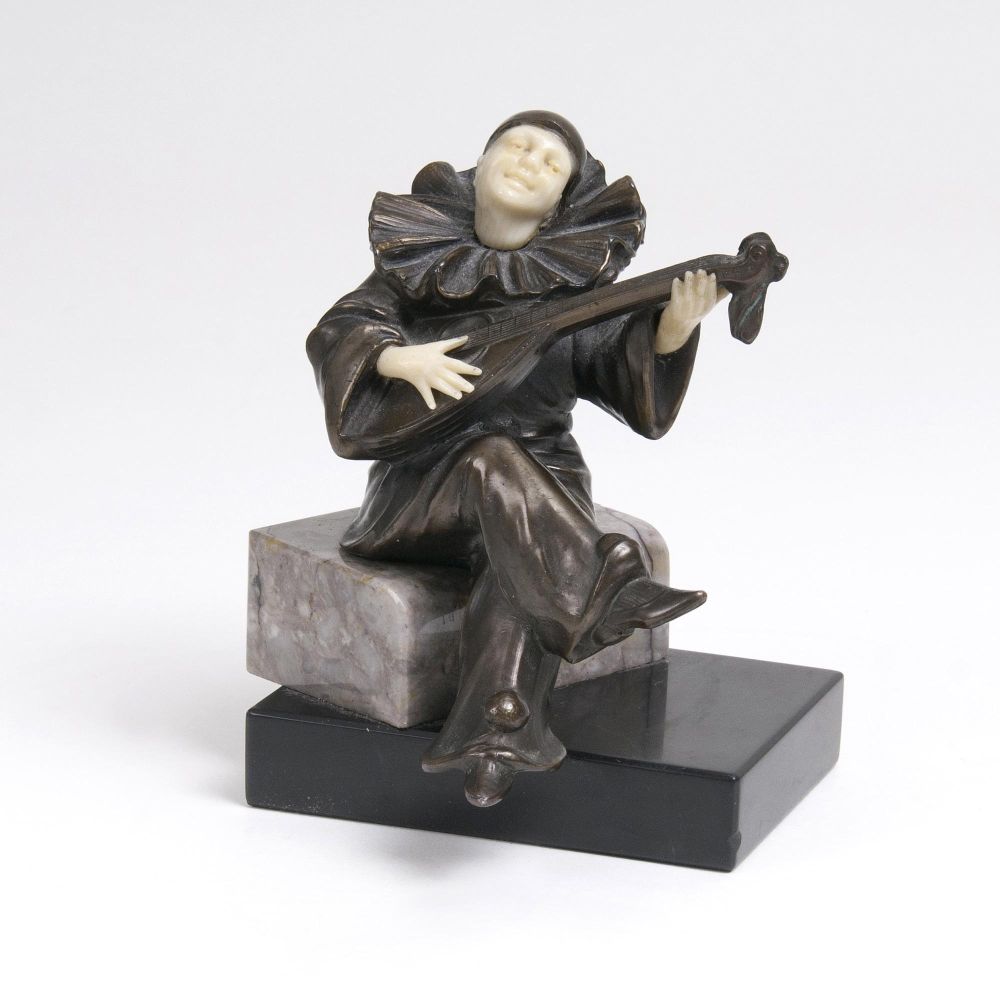 Chryselephantin-Figur 'Pierrot mit Mandoline'