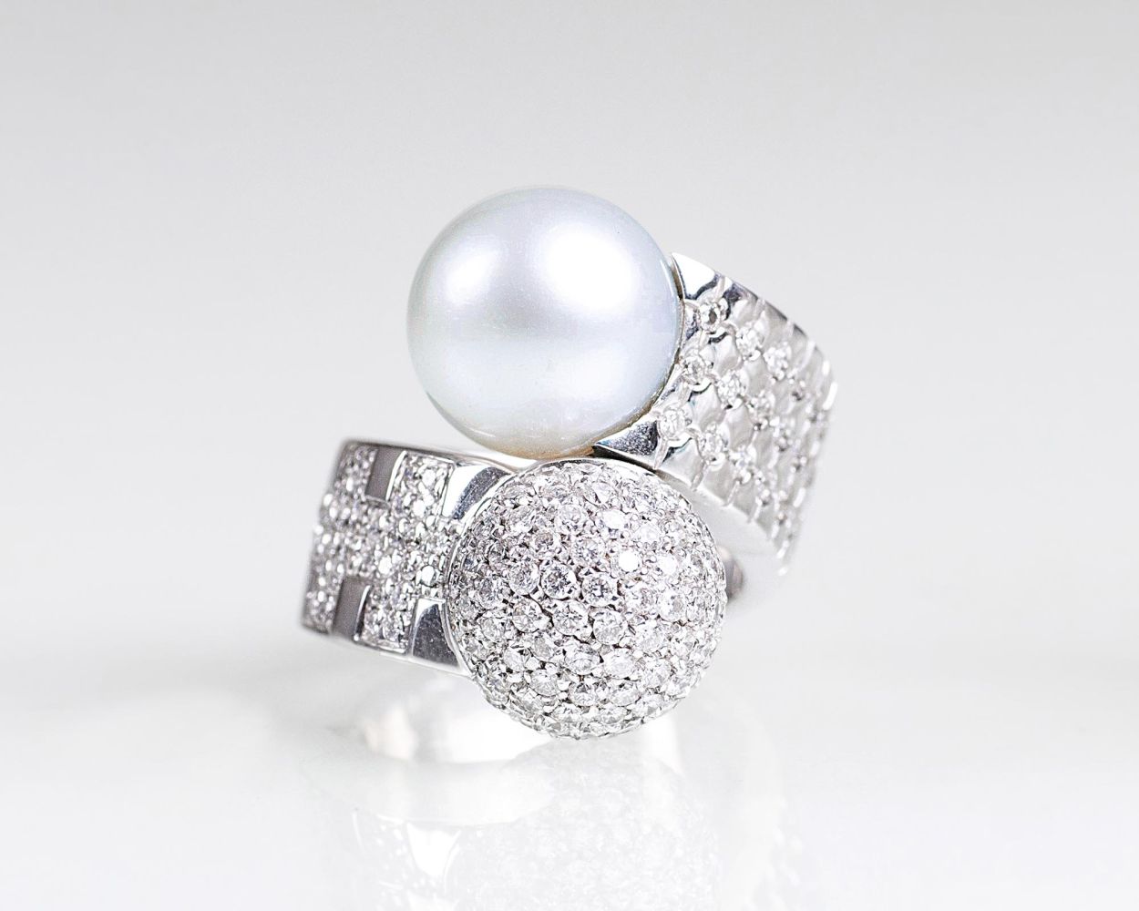 A Diamond Cross-Over-Ring with Southsea Pearl by Leaderline