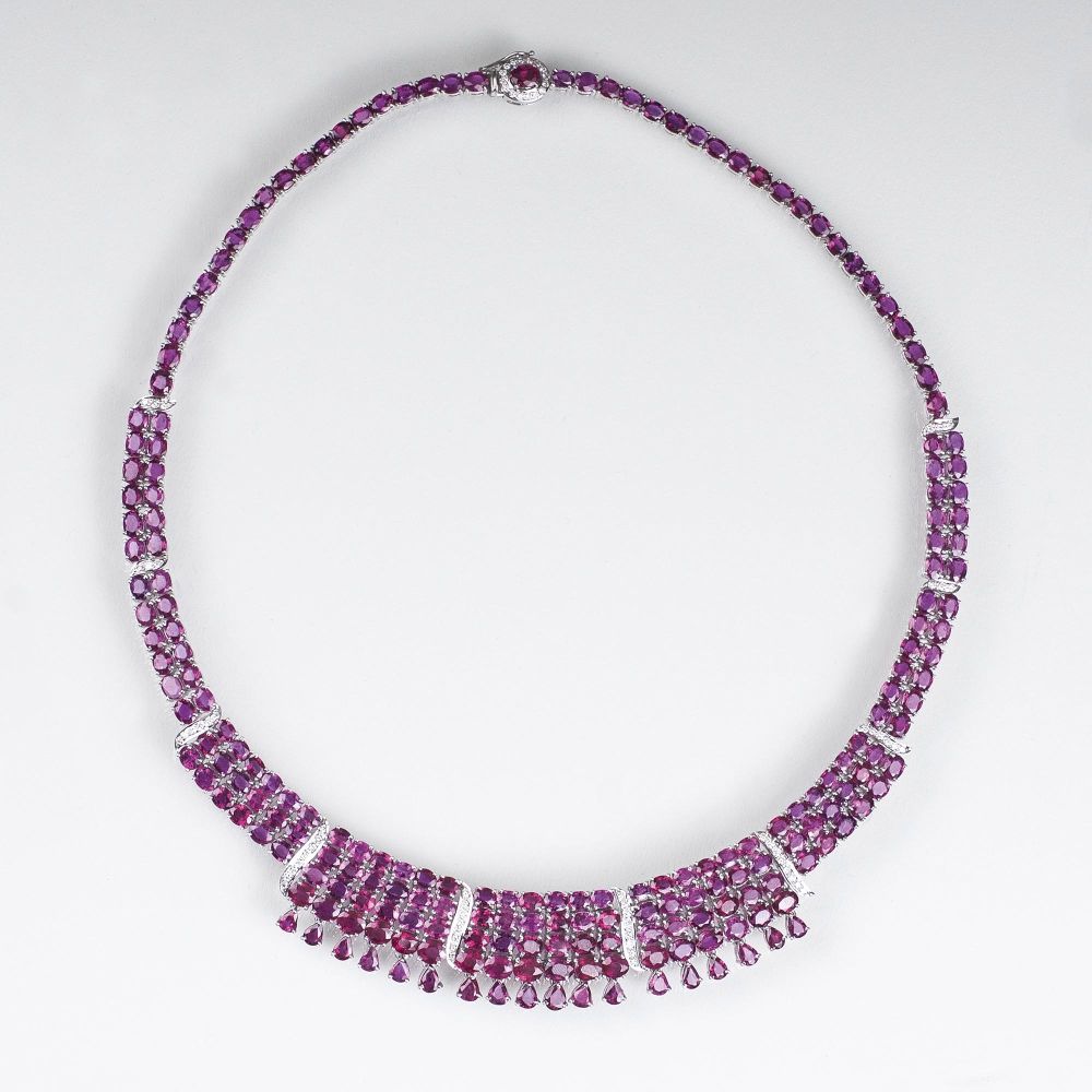 A colour-fine elegant Ruby Diamond Necklace in Art-déco Design - image 2