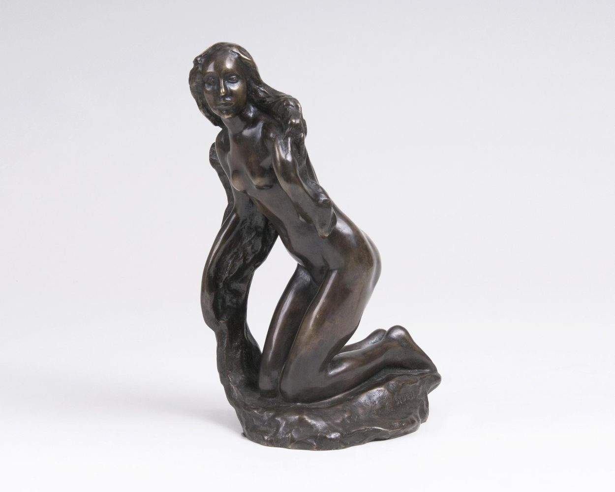 A Figure 'Before bath'