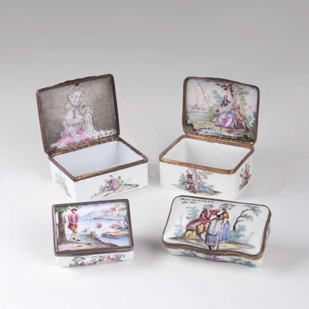 A Set of 4 Snuff Boxes