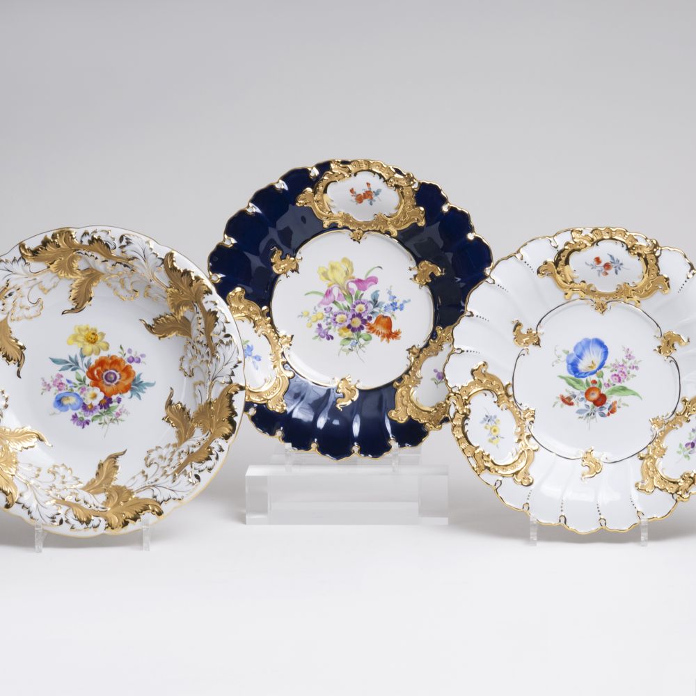 A Set of Three Splendid Dishes