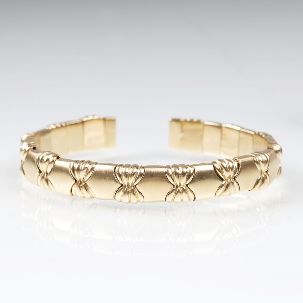 A Gold Bangle Bracelet