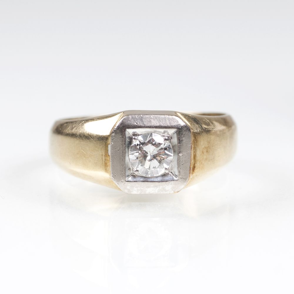A Gentlemen's Solitaire Diamond Ring