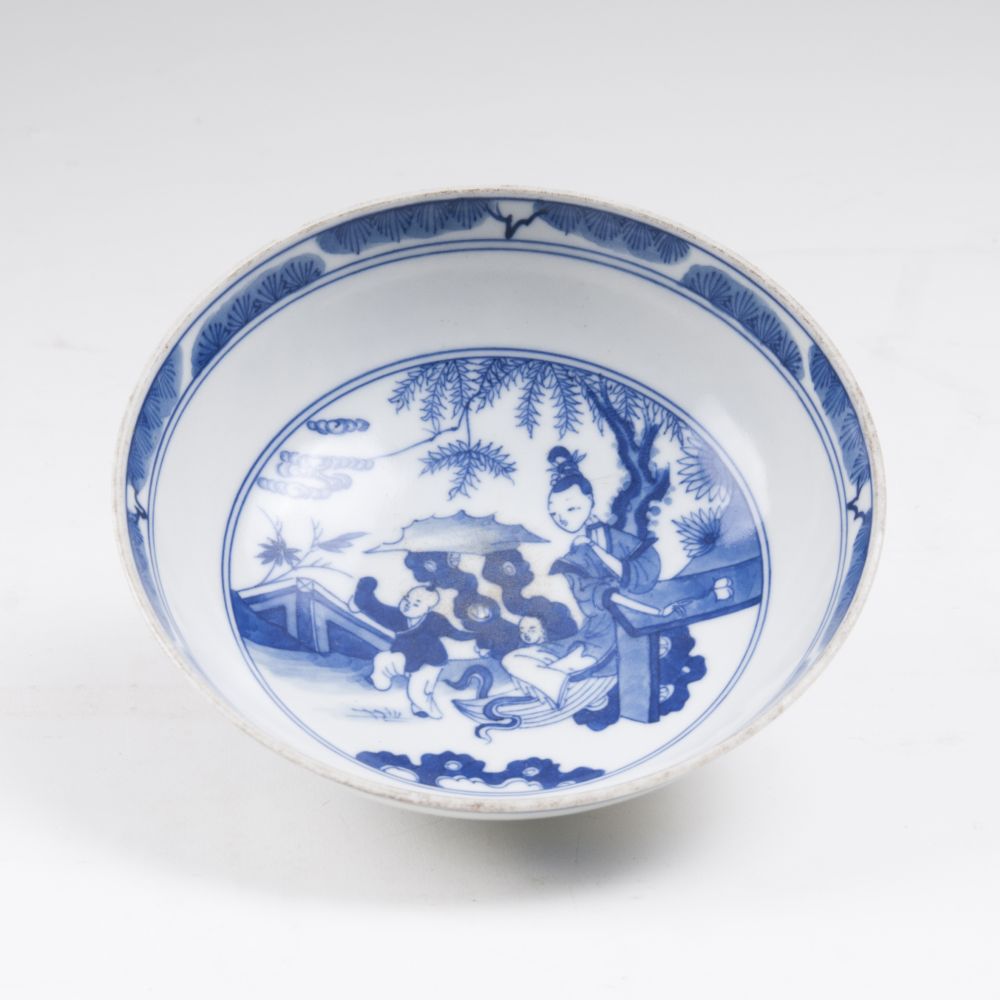A Small Blue and White Bowl with Figural Scene