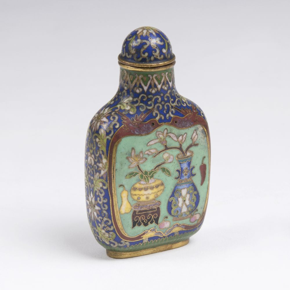 A Cloisonné Enamel Snuffbottle