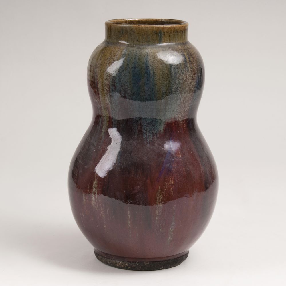 Kalebassenartige Vase mit Flambé-Glasur