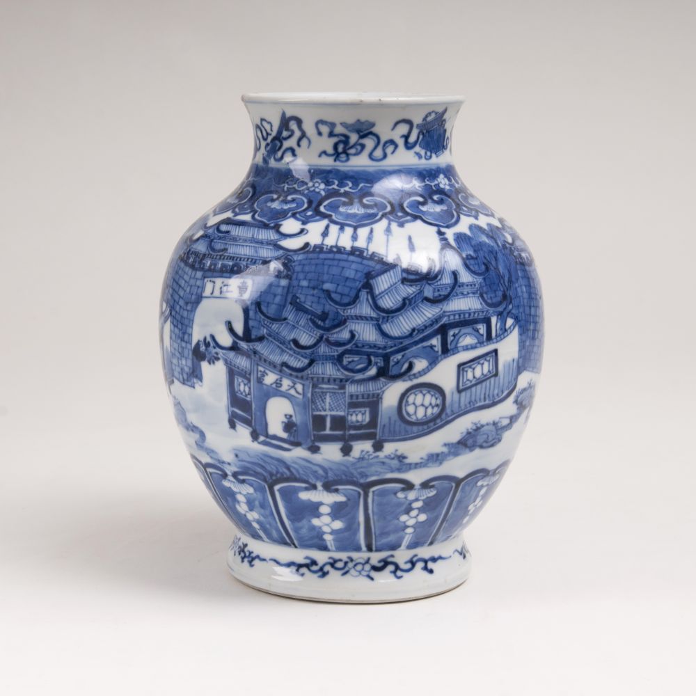 Blau-weiß Balustervase mit Architekturlandschaft - Bild 2