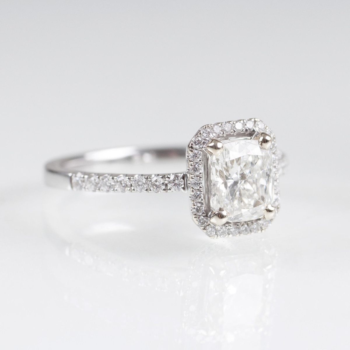 Feiner Solitär-Diamant-Ring mit Brillanten - Bild 2