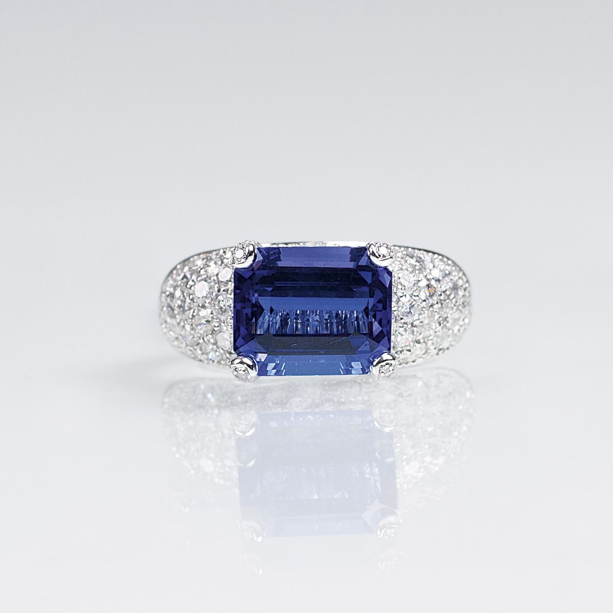 Feiner Tansanit-Brillant-Ring Feiner Tansanit-Brillant-Ring