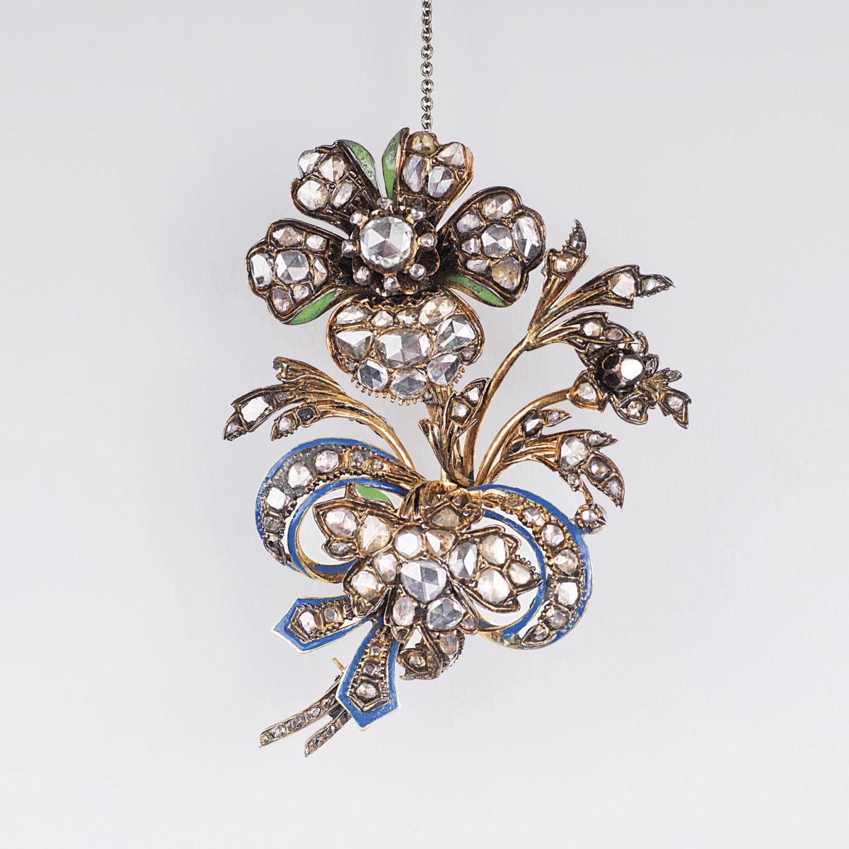 An antique Diaomond Brooch 'Flower Bouquet'