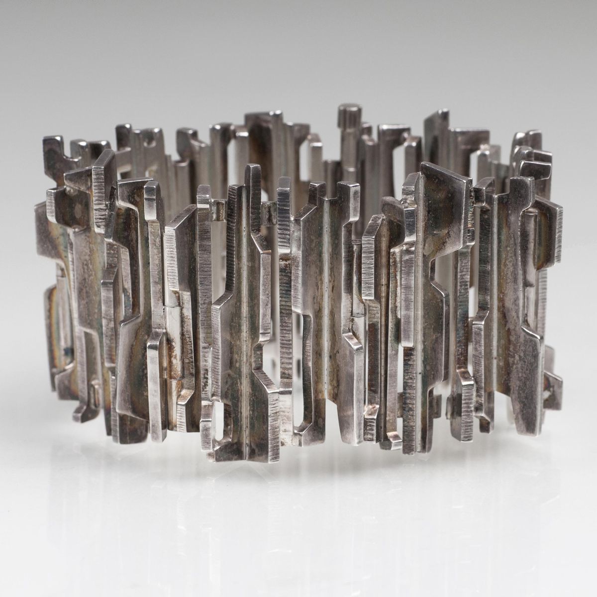 Modernes Armband für Fausing
