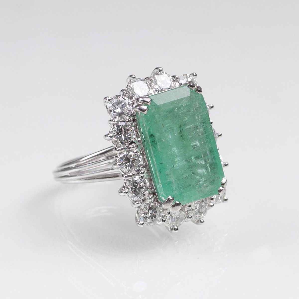 An Emerald Diamond Ring - image 2