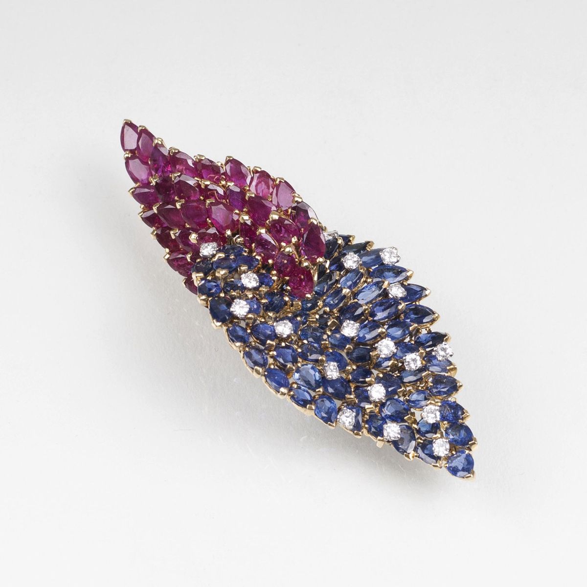 An extraordinary French Vintage Brooch with Rubies, Diamonds and Natural Sapphires - image 3