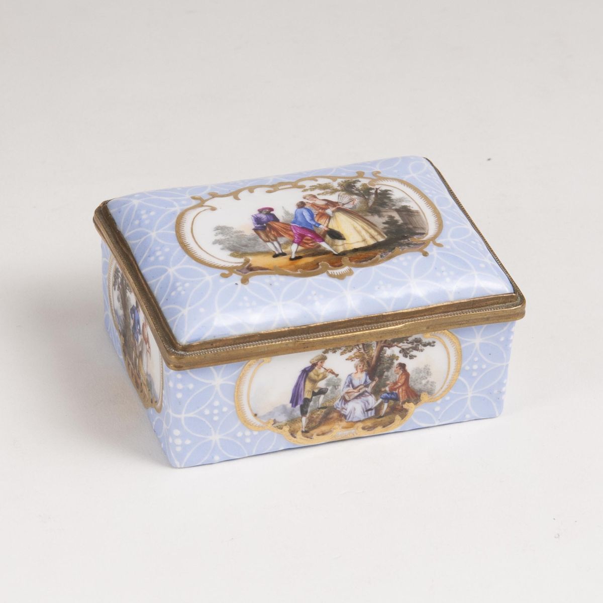 A Snuff Box  with Gallant Scenes - image 2