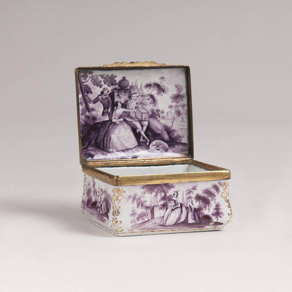 An Enamel Snuff Box with Watteau Scenes in Purple Monochrome - image 2