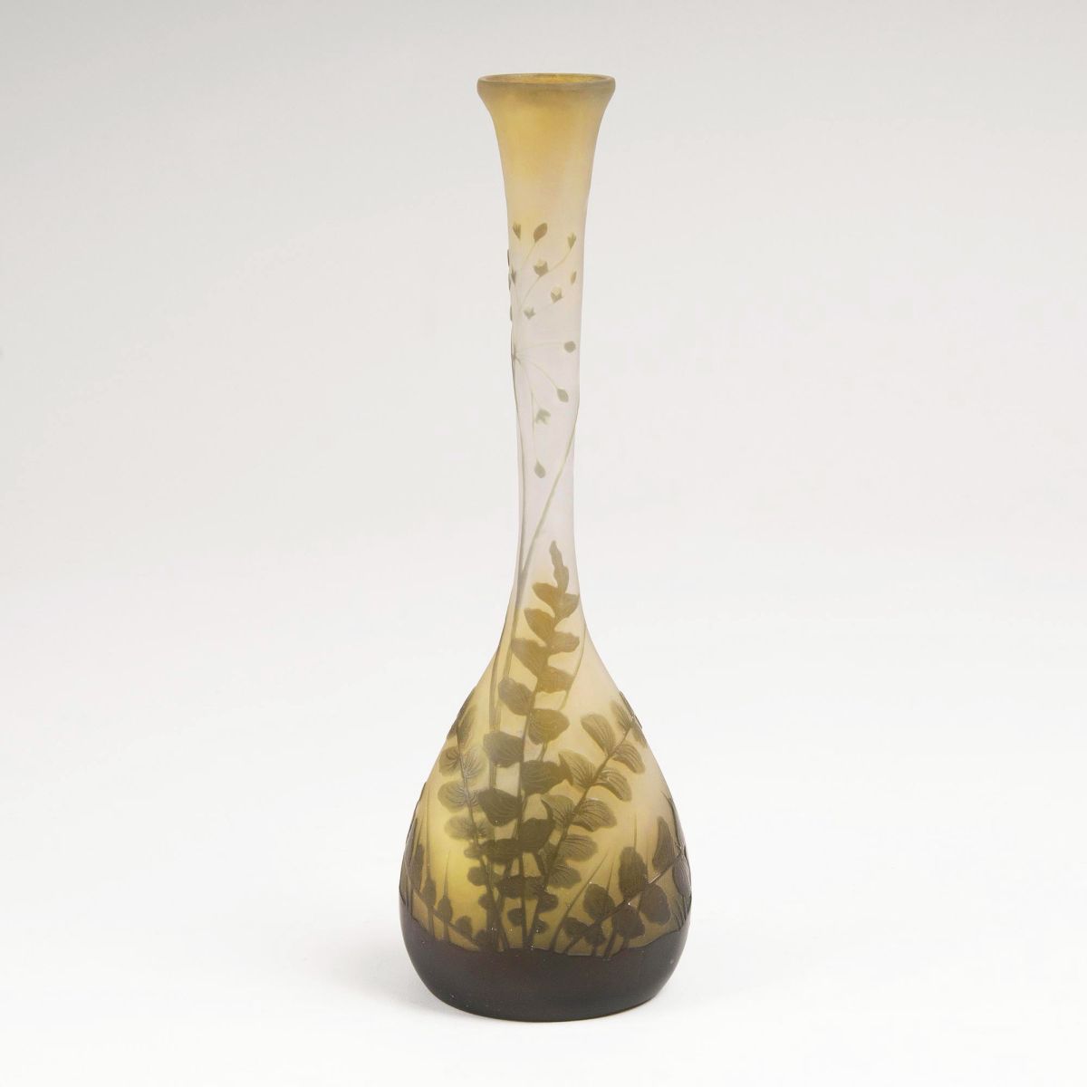 Solifleur-Vase mit Streifenfarn