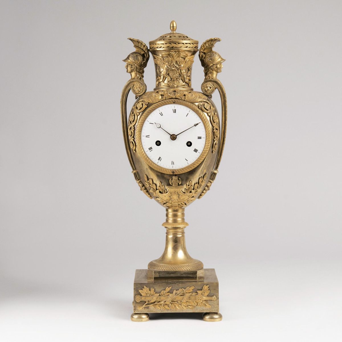A Vase-shaped Mantle Clock