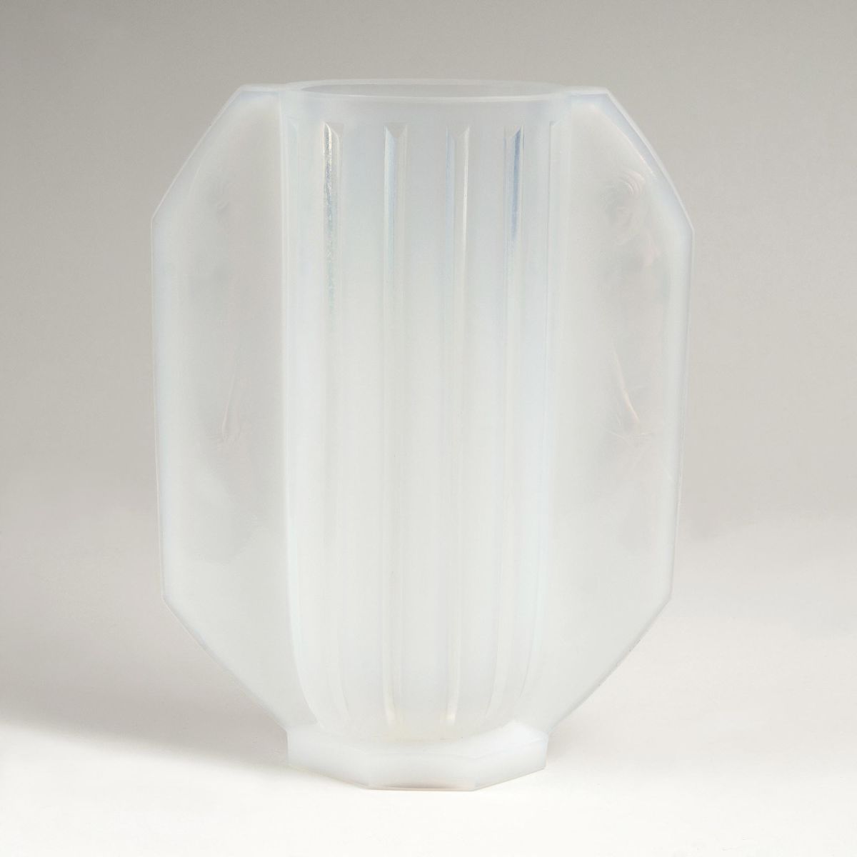Art-déco Opalglas-Vase mit Frauenakten - Bild 2