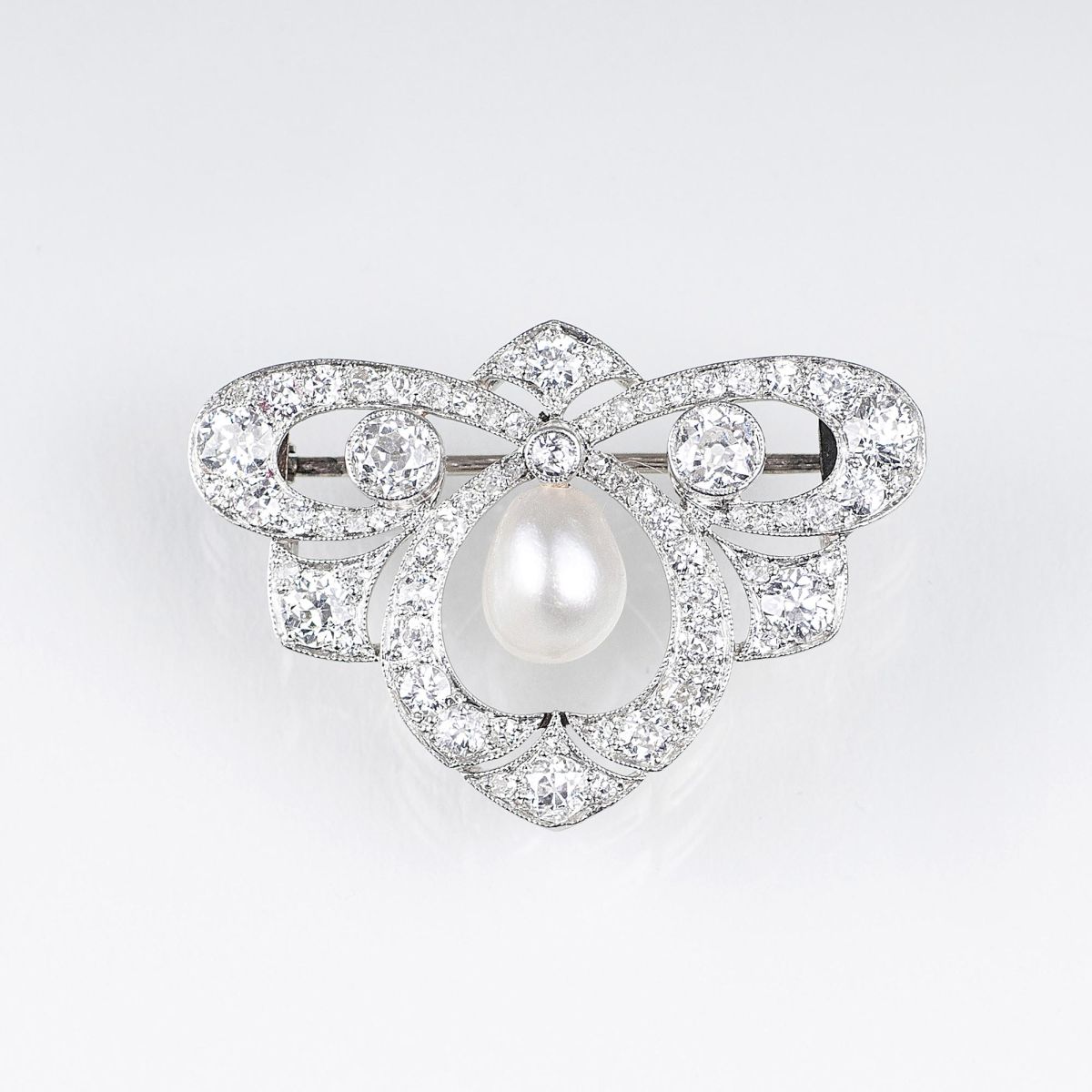 Jugendstil Diamant-Brosche mit Naturperle