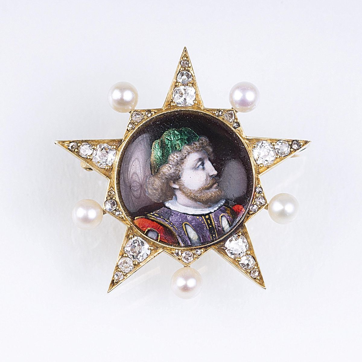 Perl-Diamant-Brosche mit Portrait im Renaissance-Stil