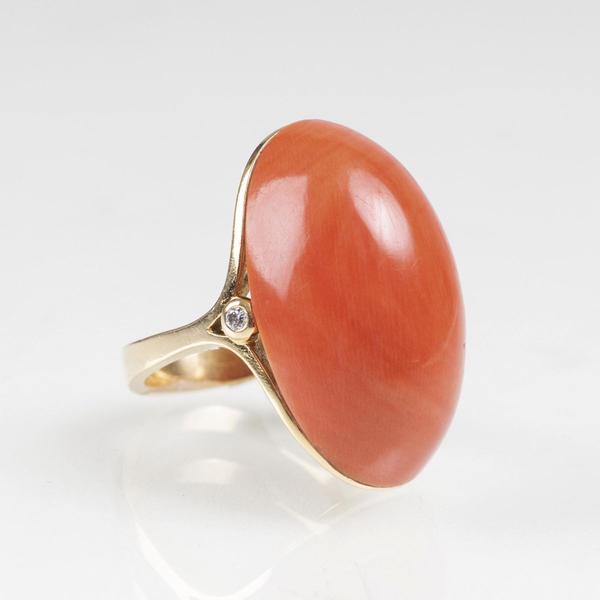 A Coral Ring with small Diamonds