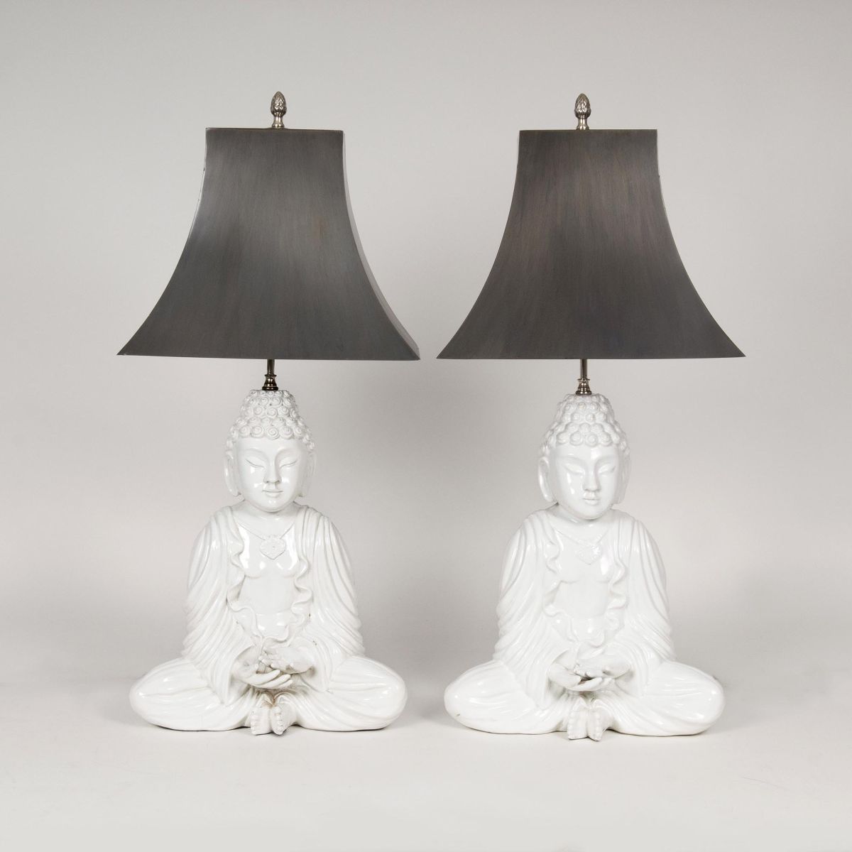 Paar großer Tischleuchten 'Sitzender Buddha'