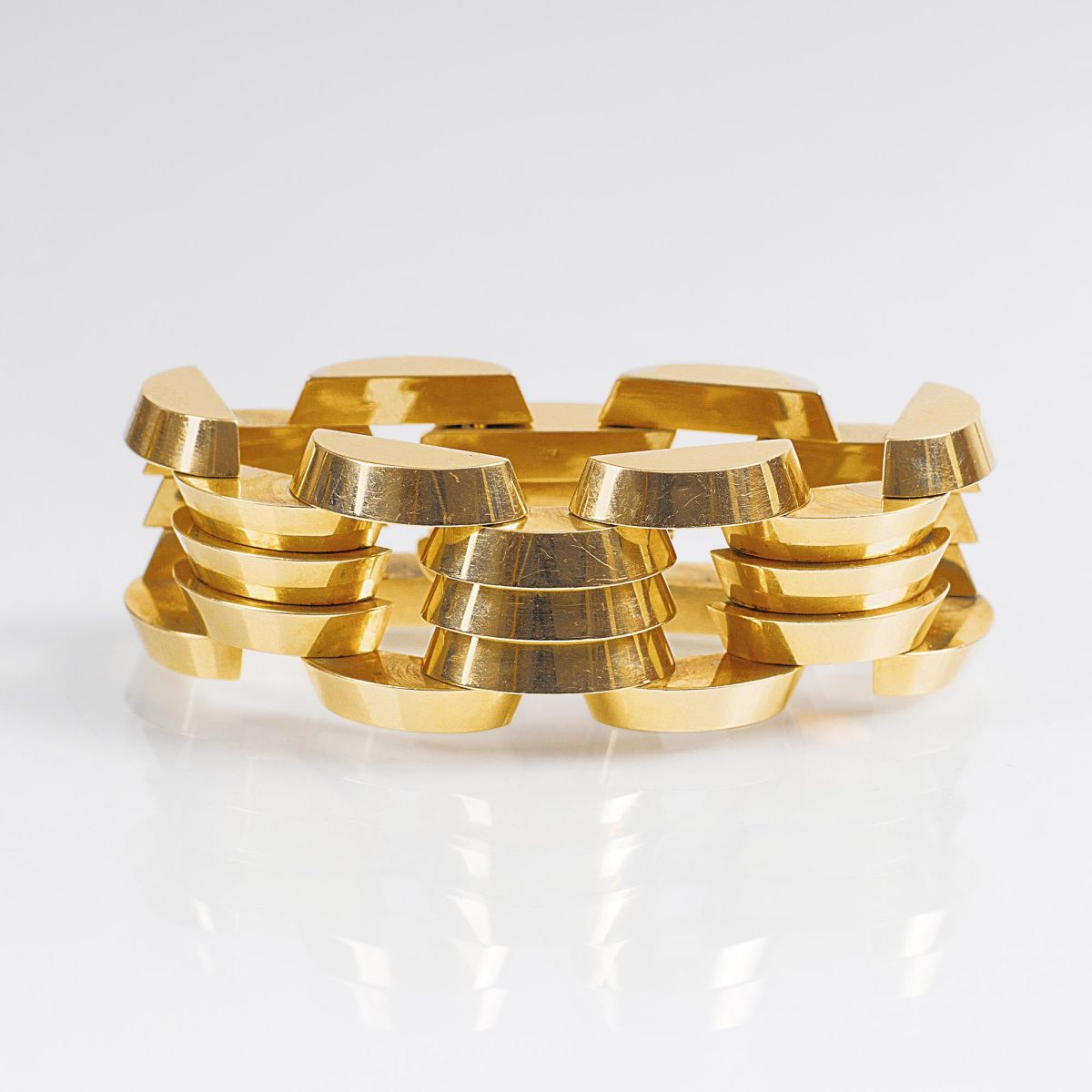 An Art-déco Gold Bracelet