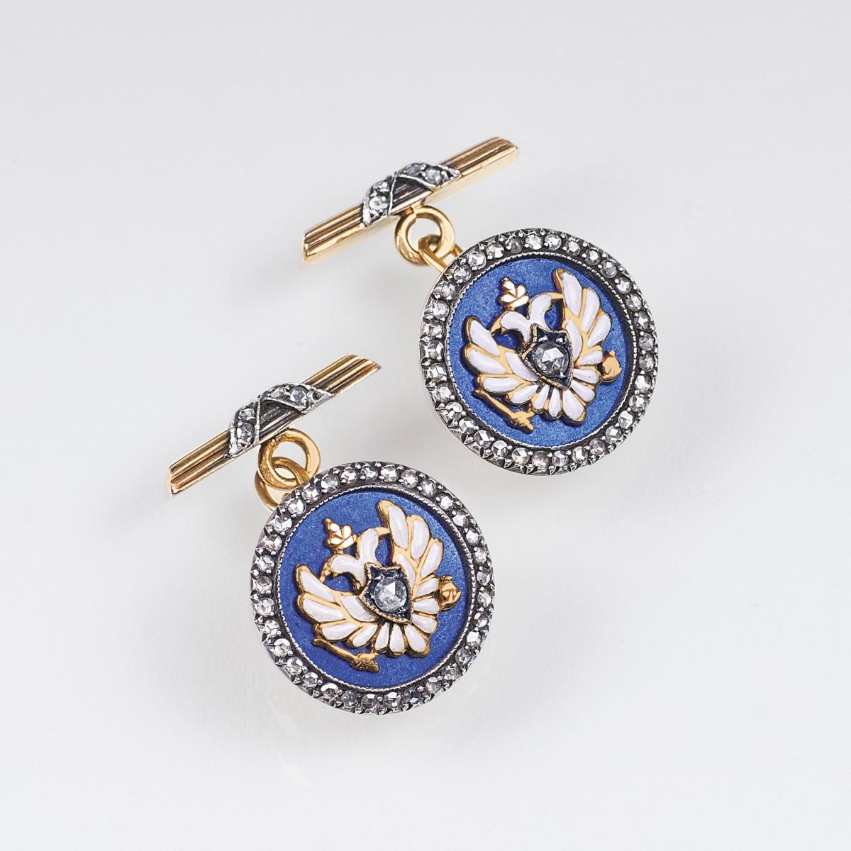 August Fredrik Hollming - A Pair of Russian Enamel Diamond Cufflinks A Pair of Russian Enamel Diamond Cufflinks
