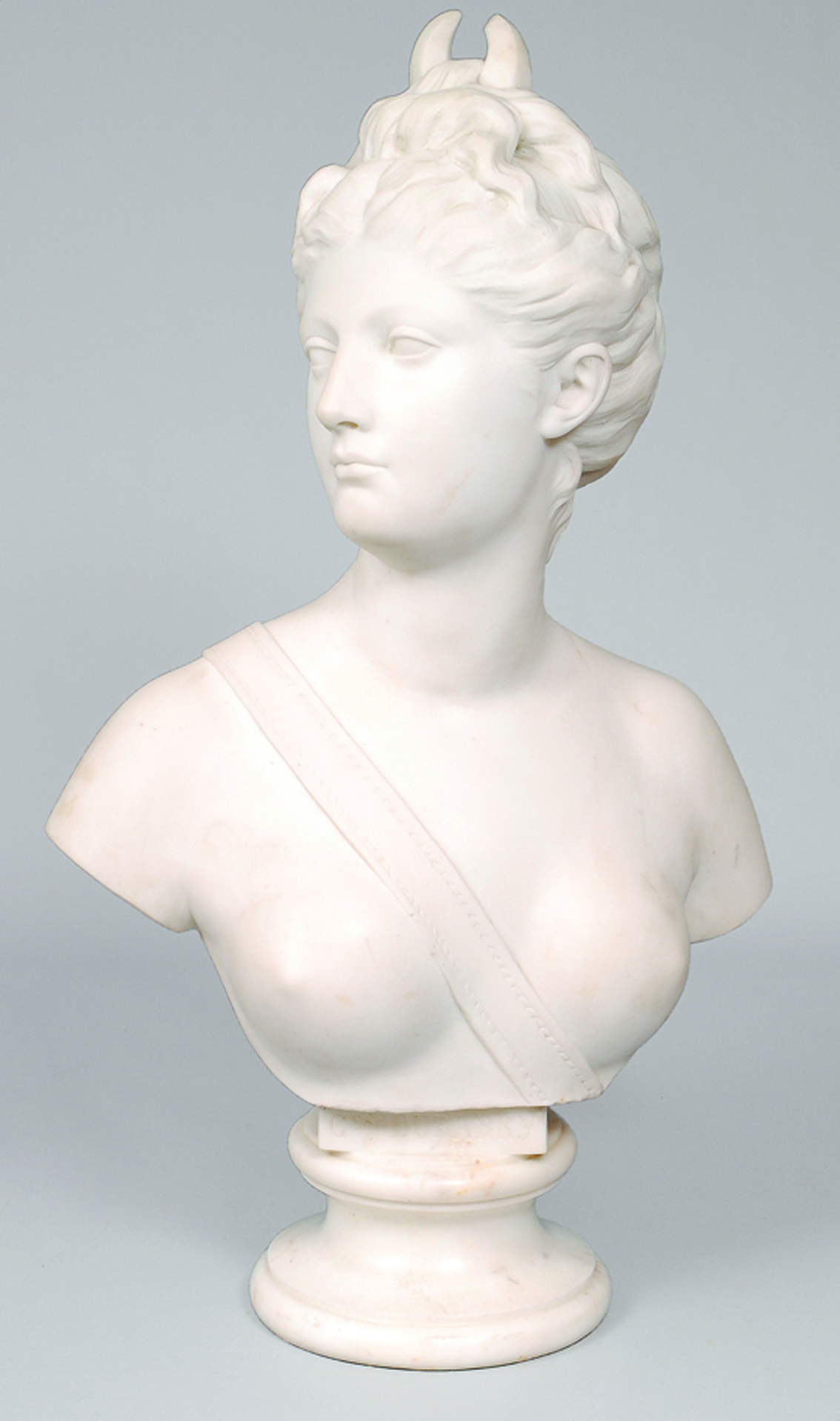 A marble sculpture 'Mme Dubarry as Diana'