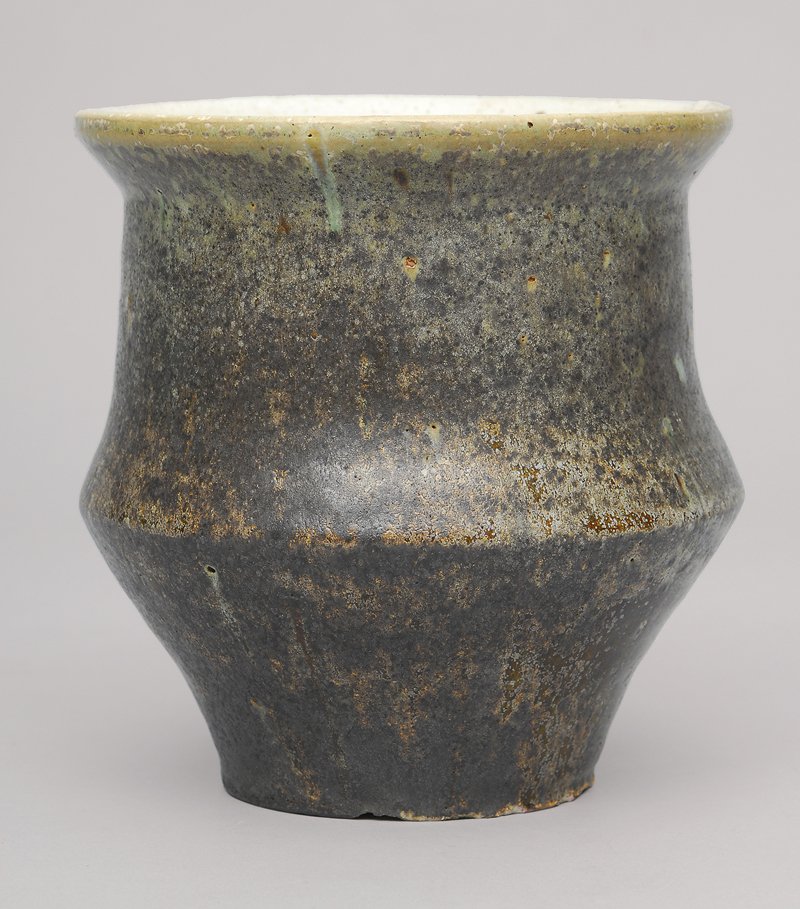 Keramik-Vase mit brauner Glasur