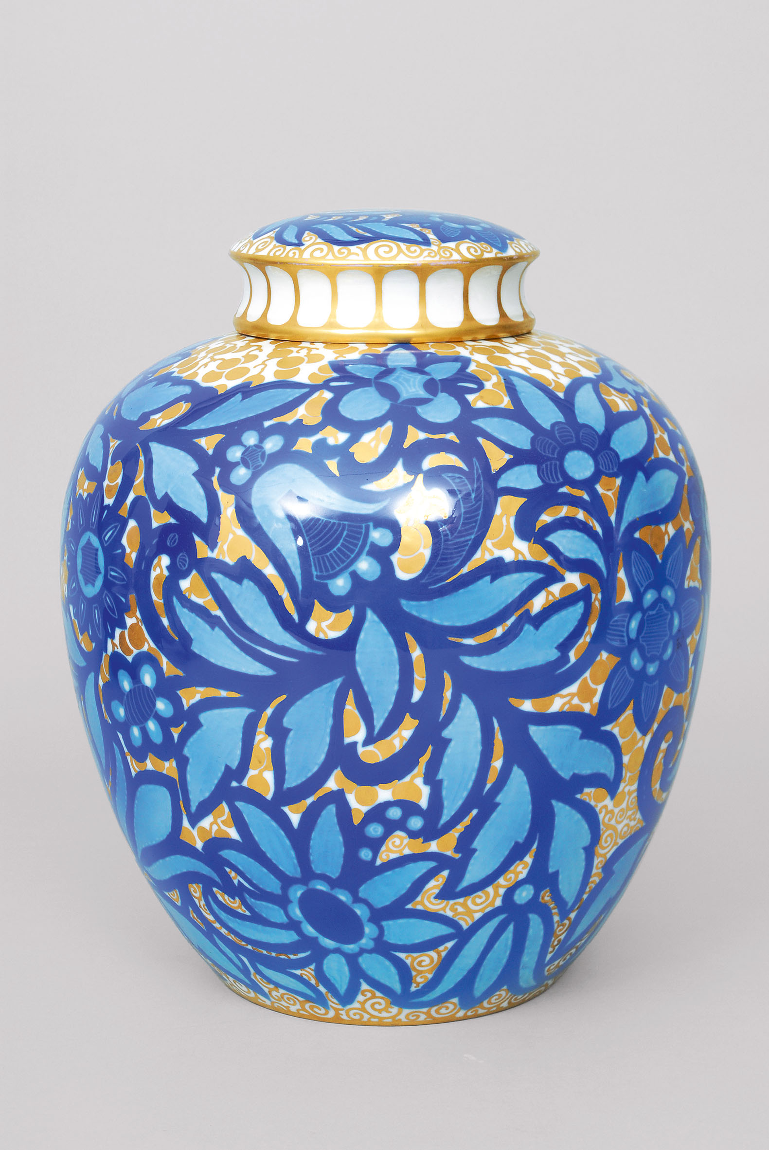 An Art-Nouveau vase 'Rosari'
