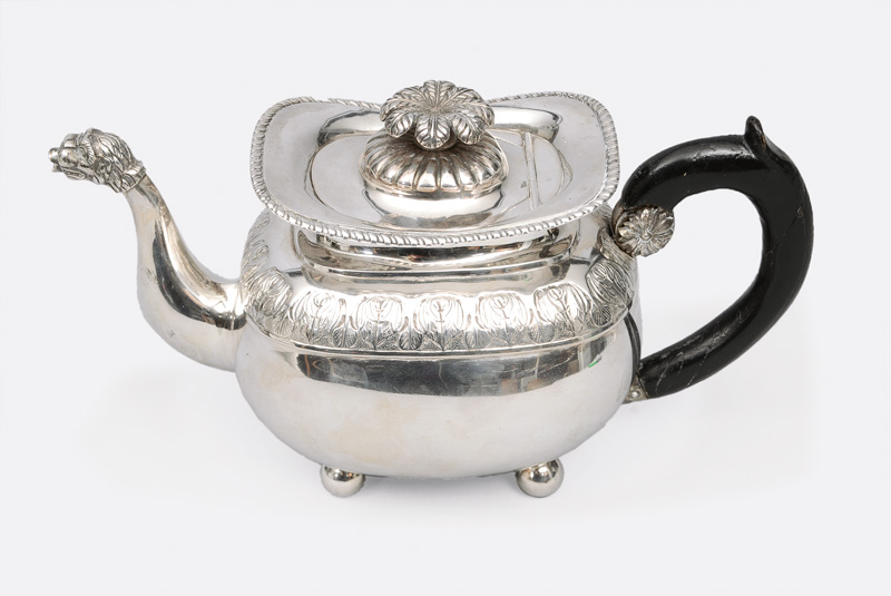A Biedermeier bachelor teapot from Hamburg